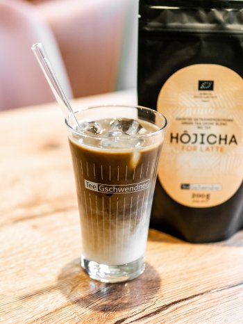 TeeGschwendner_Hojicha-Latte-03.jpg