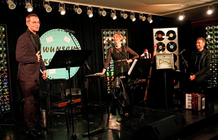 Wunschkonzert 2 LennartOlafsson LisanneHirzel JohannesZimmermann ©Verena Bauer.jpg