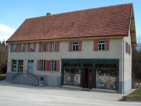 FLM Neuhausen Kaufhaus Pfeiffer, 2010.JPG