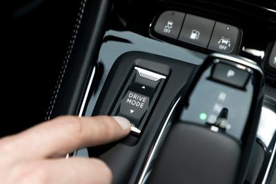 Neuer Opel Grandland mit starkem Styling, digitalem Cockpit und führenden Technologien
