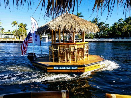 Schwimmende Bars in Greater Fort Lauderdale © Cruisin' Tikis.jpg