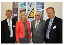 Vereinbarung über Zusammenarbeit (v.l.n.r.): Lars Brockhoff, Kristina Hermanson, John-Olof Hermanson und Klaus Bosch