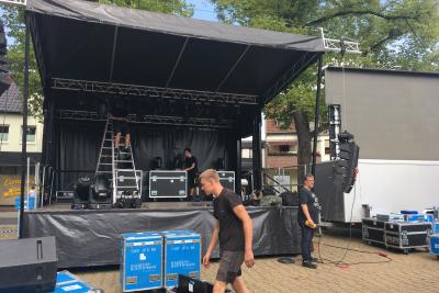 G+B Auszubildende begeistern beim Refrather Weinfest
