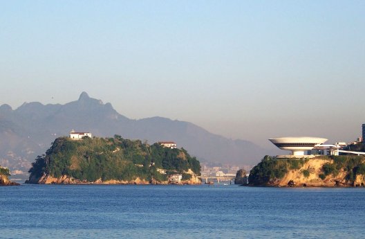 RuppertBrasil_Brailien_Blick vom Strand Boa Viagem auf Mac und Rio im Hintergrund_kl.jpg