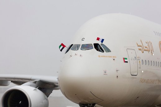 Etihad Airways Airbus A380.jpg