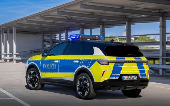 Top-SUVfrdenPolizeidienstMitdemOpelGrandlandaufStreife (4).jpg