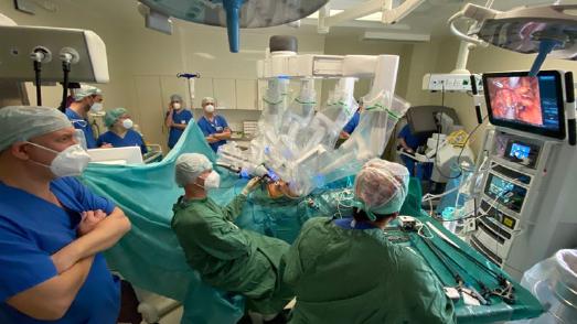 Da-Vinci-Operationssystem im Einsatz
