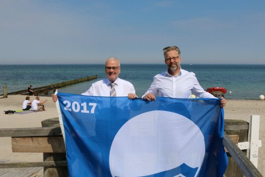 BlaueFlagge 2017 (Touristik-Service-Kühlungsborn GmbH).jpg