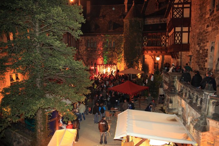 Walpurgis Innenhof 2011.jpg