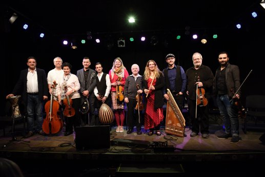 East-West Pacem_Orchestra_NN_02.jpg