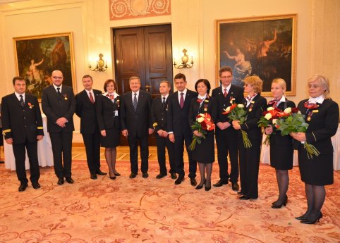 LOT Polish Airlines_Auszeichnung von Präsident Komorowski.JPG