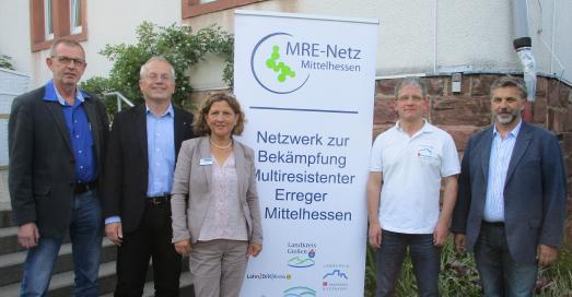 Die Referenten Ralf Wolter, Dr. Henrik Reygers, Dr. Martin Just und Kay-Uwe Wucher (von links) mit Einrichtungsleiterin Isabell Domicke. Foto: Vogelsbergkreis