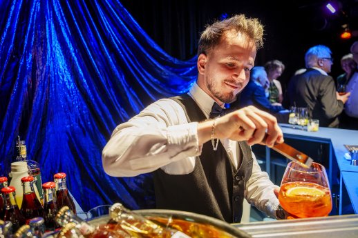 02_31._Theaterball_2025_Foto_Dirk_Rückschloß.jpg