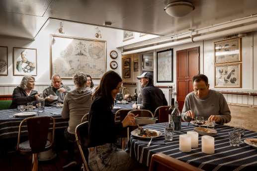 DINING ROOM15.jpg