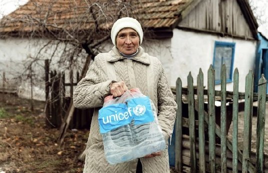 APD_220_2022_ADRA_Ukraine_UNICEF_Hilfsgueter.jpg