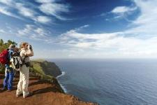 Individualurlauber entdecken Madeira im eigenen Tempo (Foto Aussicht bei Ponta Do Pargo). Das Komplettpaket enthält Übernachtungen auf einem Weingut, Mietwagen, Rund- und Streckenwanderungen