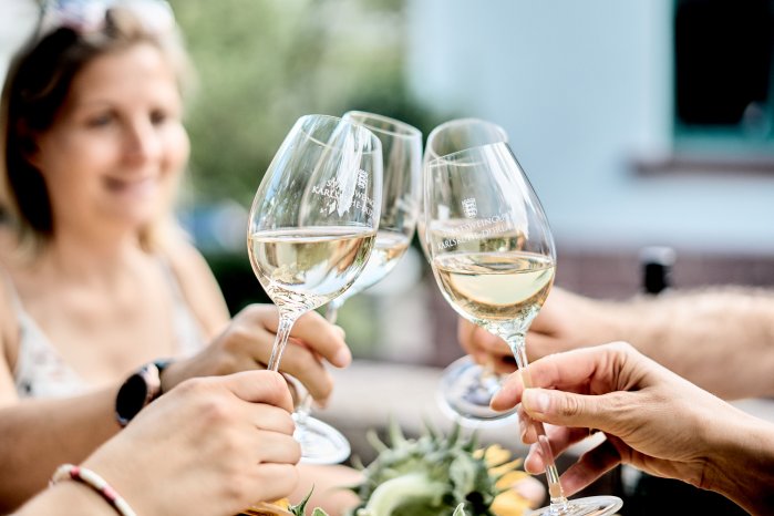 Wein im Staatsweingut Karlsruhe-Durlach © KTG Karlsruhe Tourismus GmbH Bruno Kelzer (2).jpg