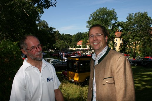 Organisator Jochen Weiss und Schirmherr Graf von Bentzel.jpg