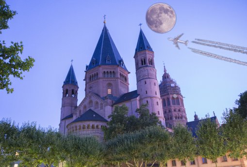 Mainz_Dom_Mond_Flugzeug_Montage Peter Pulkowski_0070a.jpg