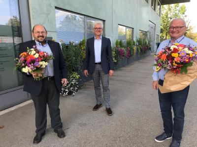 Foto (Bayerische Landesgartenschau GmbH) v.l.: Gerhard Zäh, neuer Vorsitzender der Gesellschafterversammlung der Bayerischen Landesgartenschau GmbH, Martin Richter-Liebald, Geschäftsführer der Bayerischen Landesartenschau GmbH, und Roland Albert, bisheriger Vorsitzender der Gesellschafterversammlung der Bayerischen Landesgartenschau GmbH.