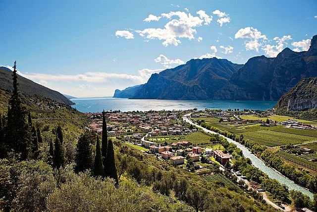 Italien, Blick auf den Gardasee_klein.jpg