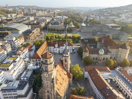 Stuttgarter Schlossplatz_c_Stuttgart-Marketing GmbH_Sarah Schmid.jpg