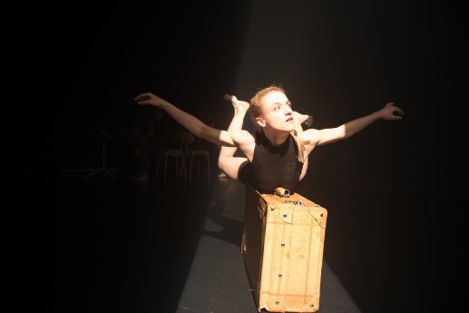 Les Nomades_Juliette Rahon © Thomas Puschmann.jpg