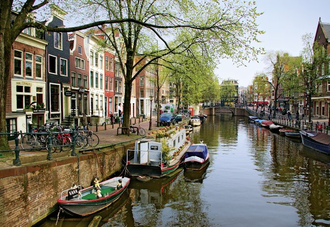 Amsterdam_Canal.jpg