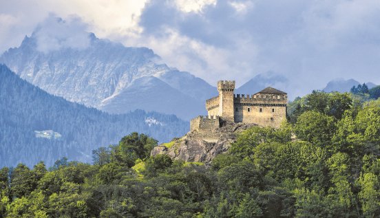 I tre castelli medievali di Bellinzona-Copyright Bellinzona Turismo - Foto Silvano Crivelli.tif