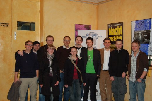 ein teil des daedalic-teams mit regisseur christoph kirchner (2. von rechts).JPG