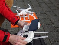 Startklar für den DachCheck: Viele Dachdecker-Innungsbetriebe setzen inzwischen Drohnen für die Dach-Überprüfung ein.