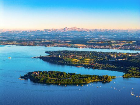 Konstanz-Kreuzlingen-Bodensee-Mainau-Alpen-Luftbild-01_Copyright_MTK-Achim-Mende.jpg