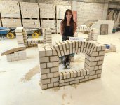 Sandra Klaiber ist erste Kammersiegerin bei den Maurern. Hier ist sie beim Kammerentscheid im Ausbildungszentrum Bau in Sigmaringen. / Foto: Sandra-Klaiber.jpg / Handwerkskammer Reutlingen