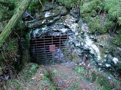 Das Mundloch eines ehemaligen Altenauer Wasserlaufes wurde 2009 verriegelt, ©Siegfried Wielert