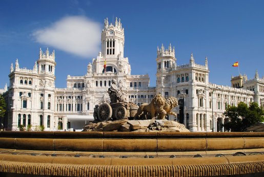 Madrid_Plaza_de_Cibeles_KarawaneReisen.jpg