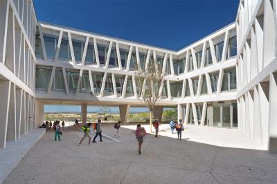 Deutsche Schule Madrid / Foto: © Grüntuch Ernst Architekten/Celia de Coca