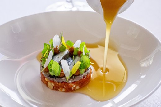 Tartare al pomodoro-Copyright Tschuggen Hotel Group.jpg