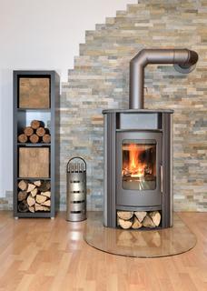 Wärmende Alternative: Kaminofen nachträglich einbauen, Heinze GmbH