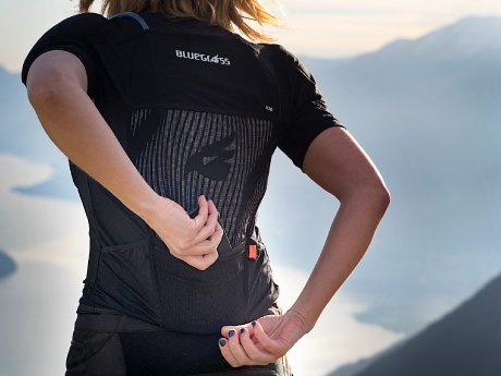 bluegrass-mtb-armour-back-shoulder-d3o-action7.jpg