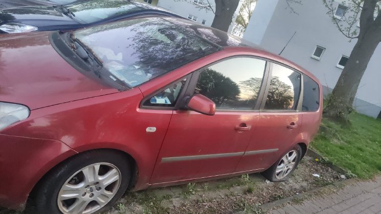 Auto Verkaufen Leicht Gemacht – Autoankauf Stressfrei Kauft Gebrauchtwagen, Unfallwagen und Schr.jpg