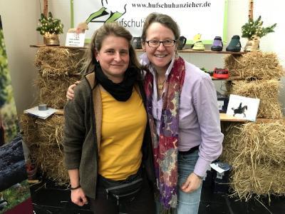 Hufschuhanzieherin - R.i.B. - Ab 22. Februar auf der Reitsportmesse in Magdeburg