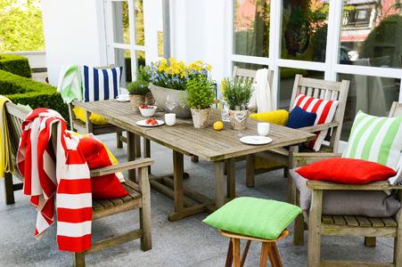 Serie STRIPES, Merinodecken und Merinokissen von Lenz & Leif