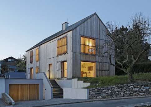Starke Fassade, nachhaltig gebaut_Holzabsatzfonds.jpg