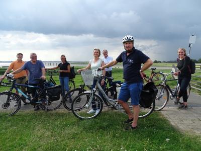 Stopp an der Störmündung zur Elbe (c) Mönchsweg e.V.