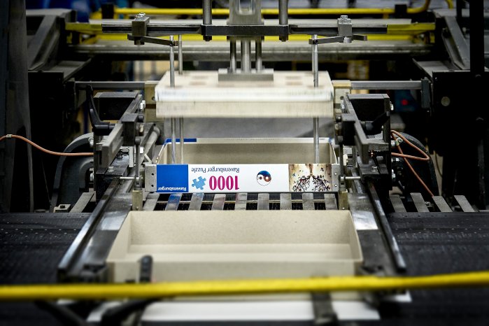 17_2 Produktion der Schachtel.jpg