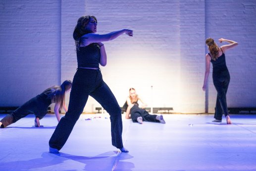 web_Junge_Stücke_2025©Jonas_Zeidler1072473 Kopie.jpeg