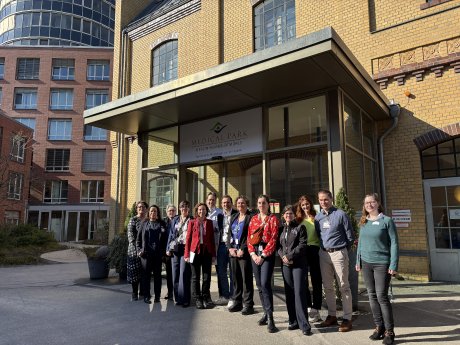 260311 MPB Besuch französische Delegation Außenaufnahme Copyright Medical Park.jpg