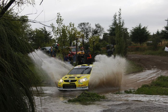 Suzuki WRC Argentinien 2.jpg
