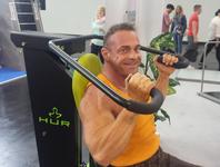 Thomas Losch auf dem Messestand bei HUR