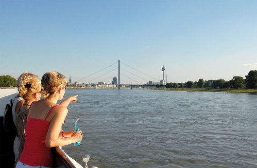 Auf dem Schiff in Düsseldorf.jpg